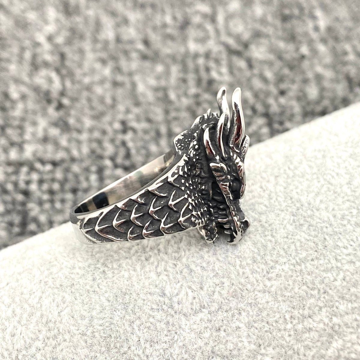Mio Queena - MJ/MR - Stainless Steel Dragon Head Men's Ring: 11