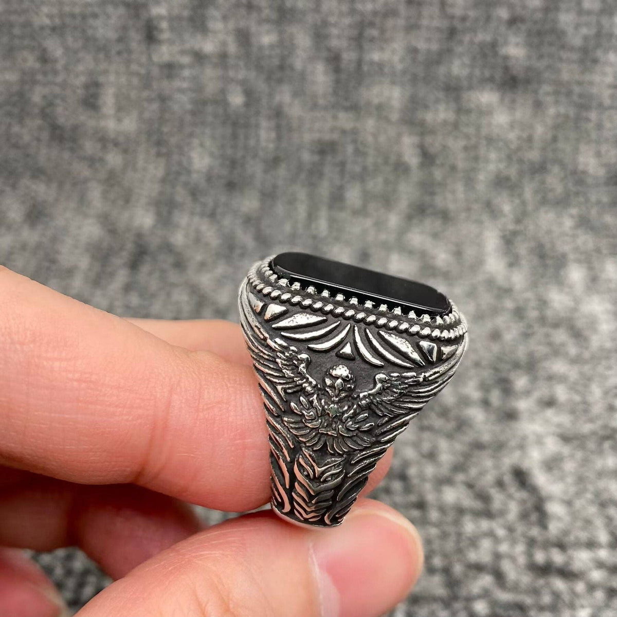 Mio Queena - Inlaid Black Agate Stainless Steel Carved Ring - MJ/MR: 8