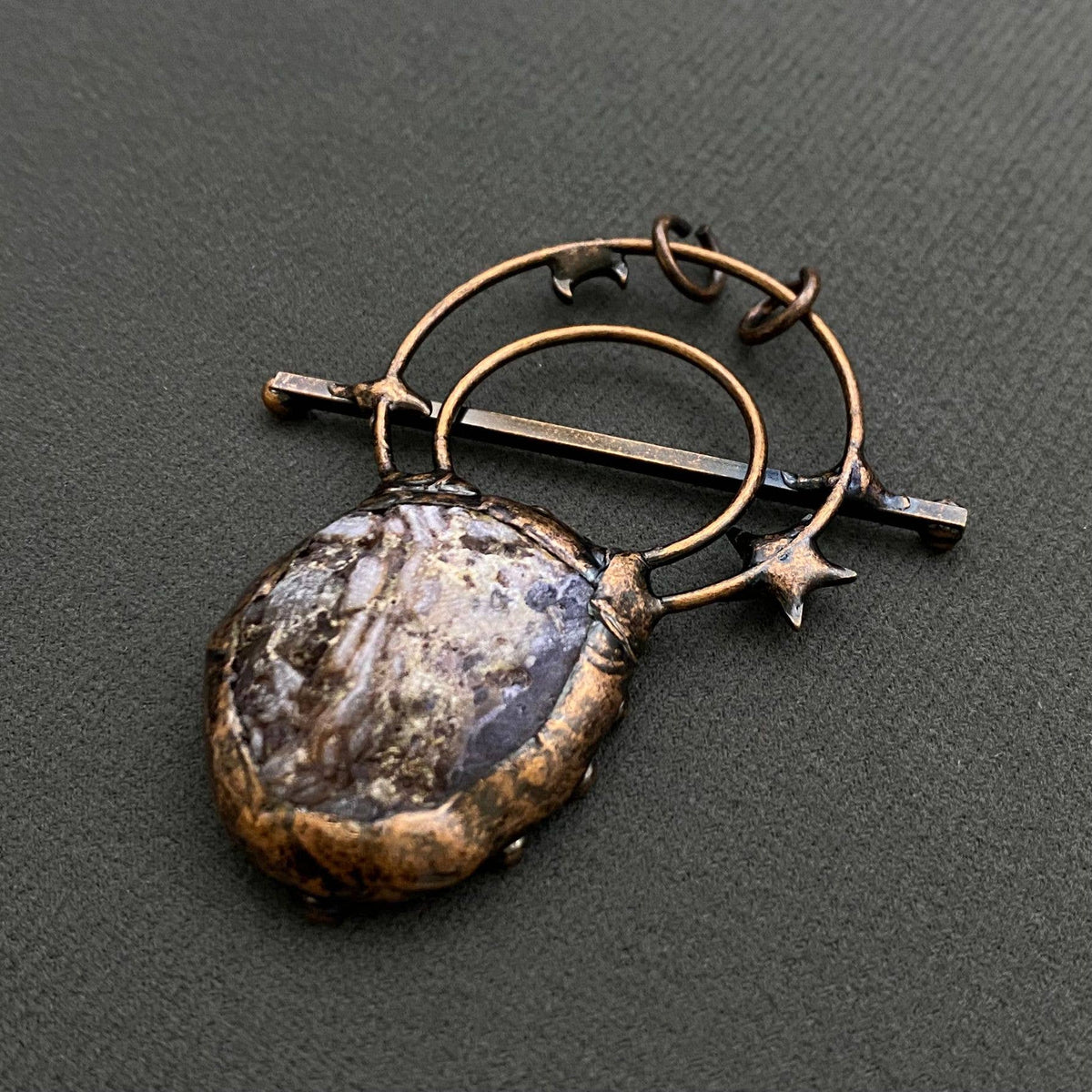 Mio Queena - Vintage Star Moon Agate Treasure Basin Stone Pendant - CS
