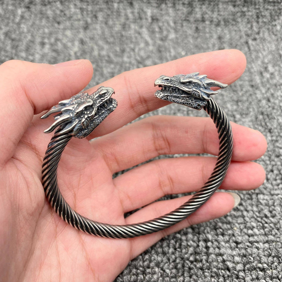 Mio Queena - Men's Double Dragon Head Stainless Steel Cuff Bangle - MJ/BC
