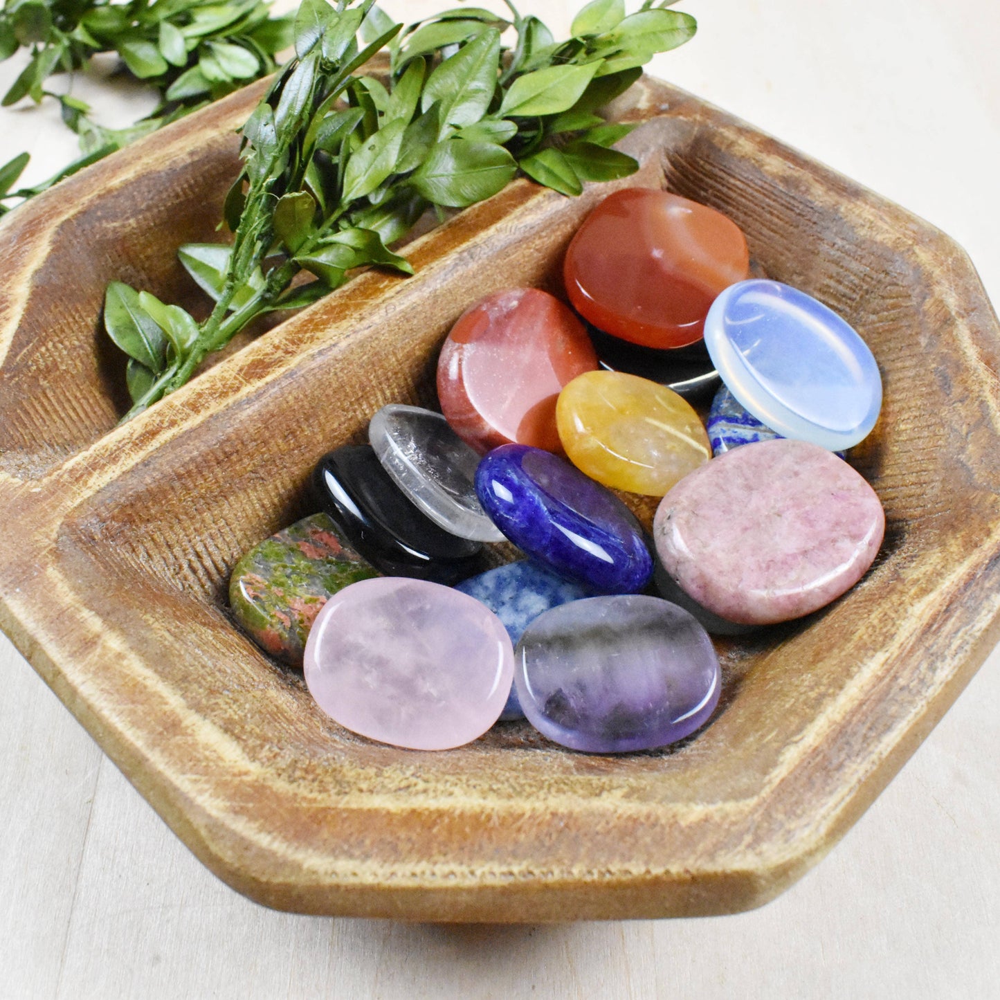 Little Gemstone Pocket Stone: Howlite