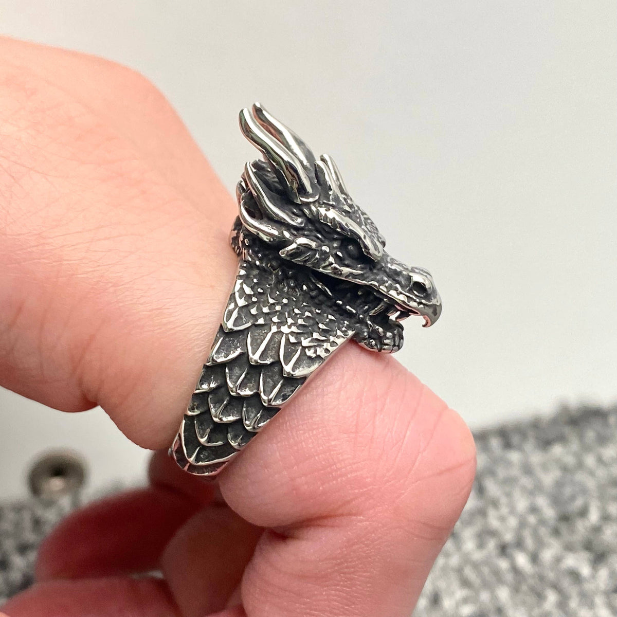 Mio Queena - MJ/MR - Stainless Steel Dragon Head Men's Ring: 11