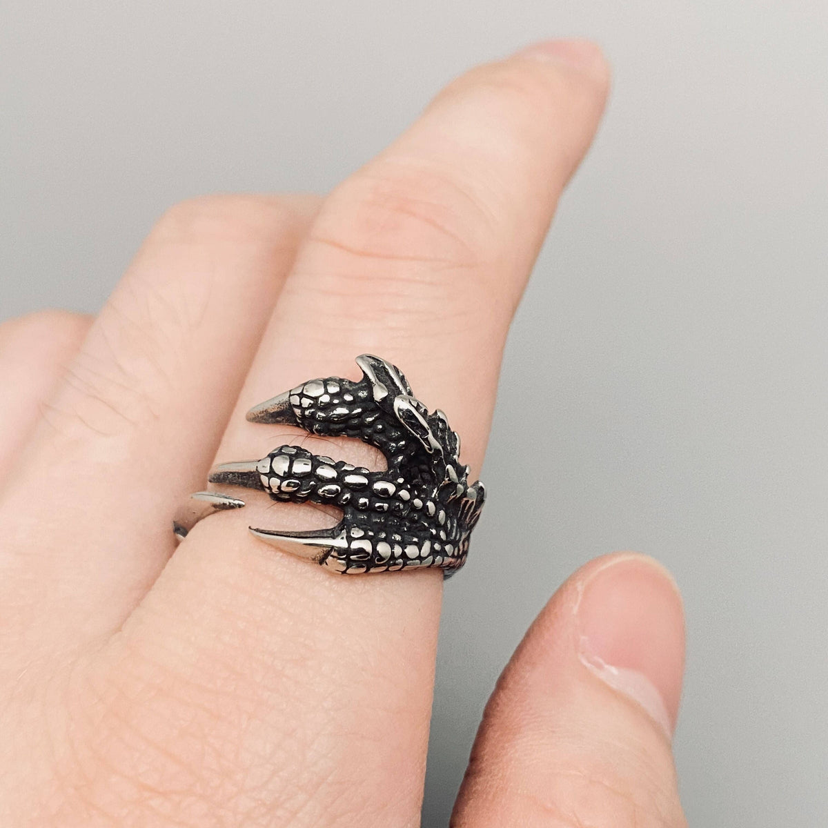 Mio Queena - Personality Dragon Claw Stainless Steel Ring: No. 6