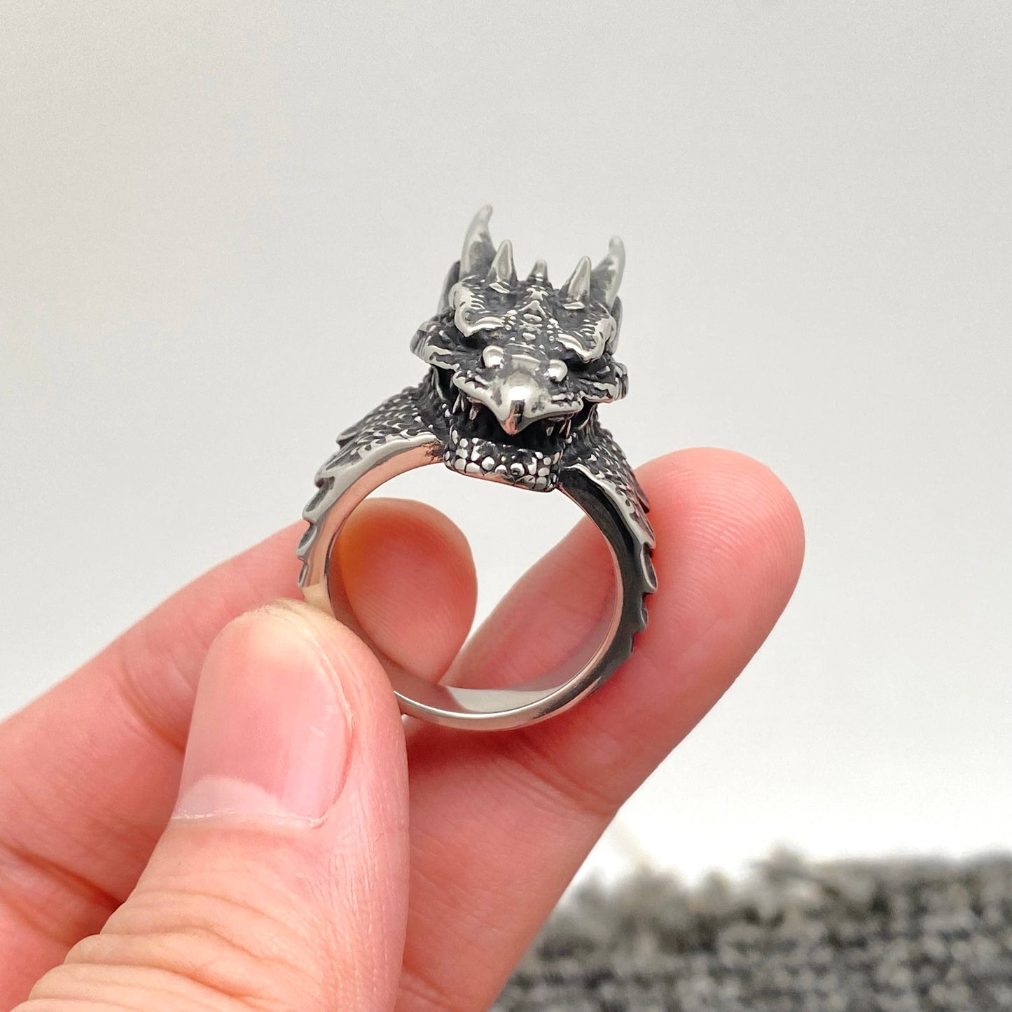 Mio Queena - MJ/MR - Stainless Steel Dragon Head Men's Ring: 11