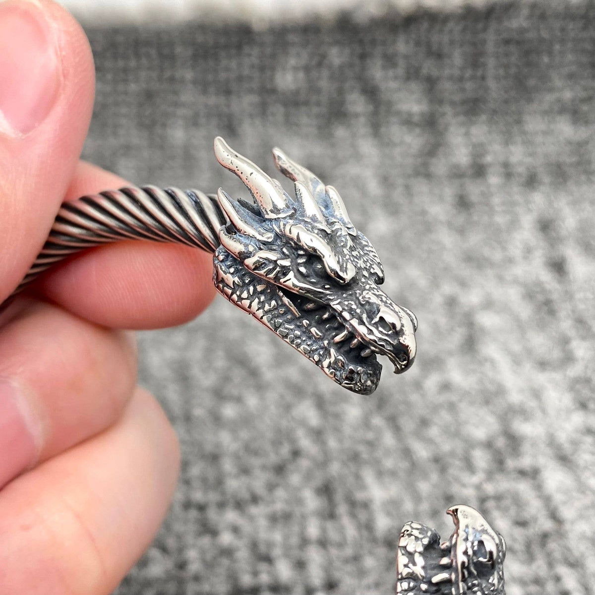 Mio Queena - Men's Double Dragon Head Stainless Steel Cuff Bangle - MJ/BC