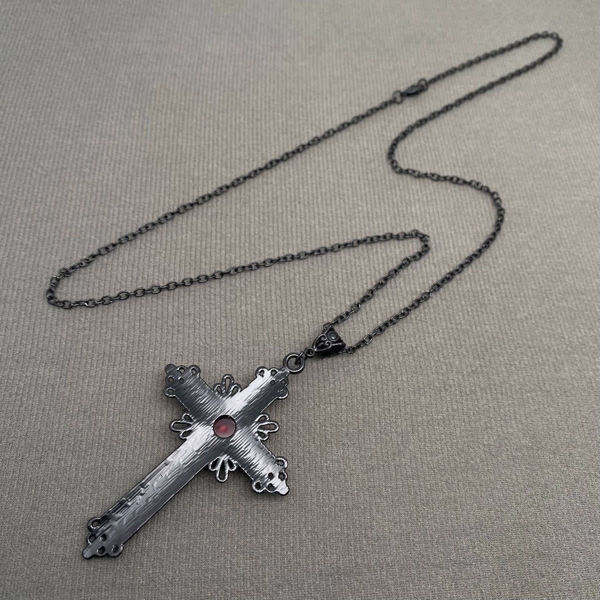 Mio Queena - Gothic Red Glass Inlaid Cross Charm Necklace - GT