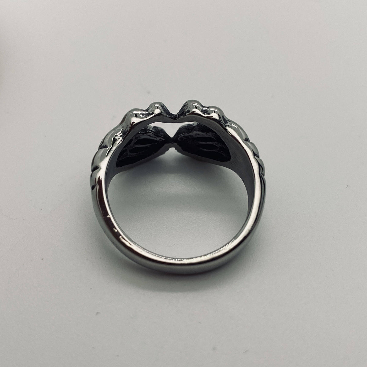 Mio Queena - Stainless Steel Heart-shaped Skull Palm Ring - MJ/MR: 7#
